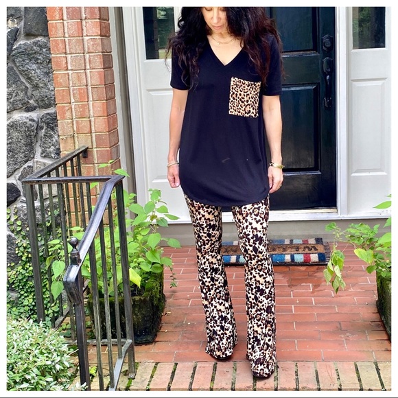 BLACK V NECK LEOPARD POCKET TUNIC TOP - Picture 3 of 14